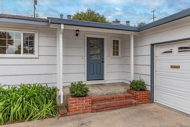 938 Round Hill Road, Redwood City CA: https://media.crmls.org/mediaz/e2c4d31f-4211-45d8-9c2a-808dffb9374c.jpg