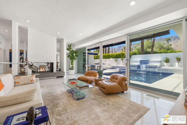 2087 S Toledo Avenue, Palm Springs, CA 92264