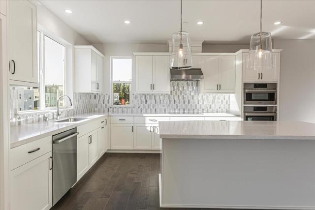 7021 Sunglow Terrace, San Ramon CA: https://media.crmls.org/mediaz/e2c72907-0a32-45d9-bebd-4ea825393fcf.jpg