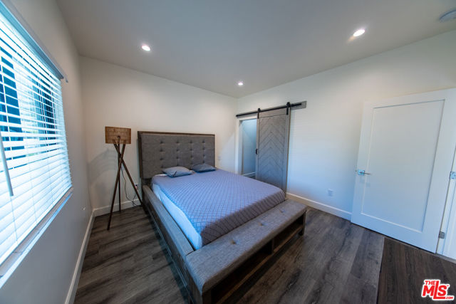 5346 Buffalo Avenue, Sherman Oaks CA: https://media.crmls.org/mediaz/e2c729f5-8a01-4739-afdc-92628bb8888e.jpg