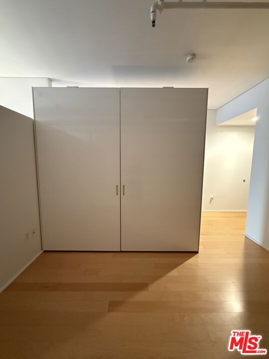1100 S Hope Street, Los Angeles CA: https://media.crmls.org/mediaz/e2c7e9d6-2211-4078-9c59-4c97b25013ae.jpg