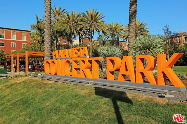 Image 37 of 43 For 7100 Playa Vista Drive 404