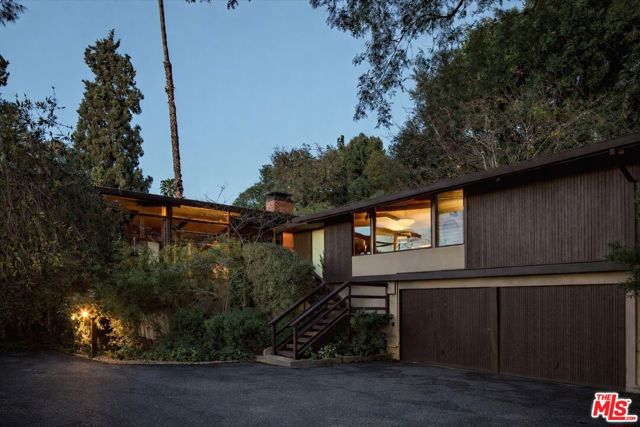 Image 3 of 53 For 1966 Lucile Avenue