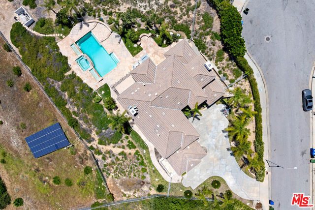 7416 Wiscasset Drive, West Hills CA: https://media.crmls.org/mediaz/e2c85d77-8dfd-4911-8bf3-204373f7326e.jpg