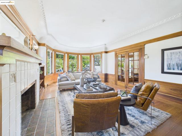 5920 Ivanhoe Rd, Oakland CA: https://media.crmls.org/mediaz/e2c98e1d-5e25-4b56-9537-0143be29afba.jpg