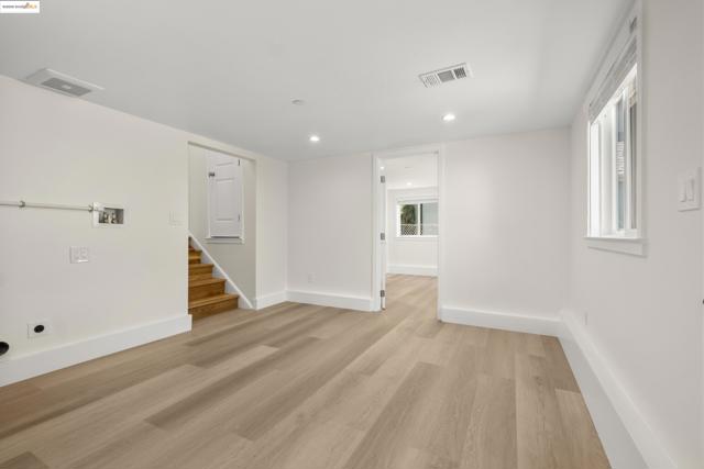 1437 Portland Ave, Albany CA: https://media.crmls.org/mediaz/e2ca3a64-7f31-41e3-b258-705dffb0390e.jpg
