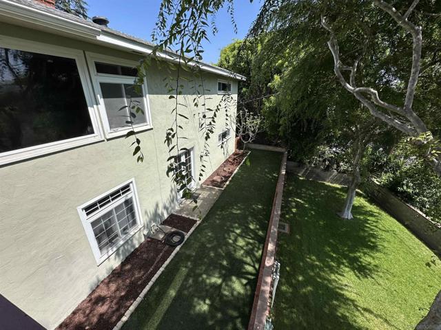 4371 Logrono Dr., San Diego CA: https://media.crmls.org/mediaz/e2cb1489-5b88-4361-a4dc-0e44dc99dd5c.jpg
