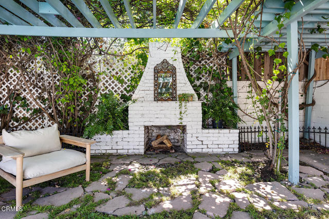 1159 N Chester Avenue, Pasadena CA: https://media.crmls.org/mediaz/e2cbdc0b-7df5-4422-a662-35d3b65abb6e.jpg