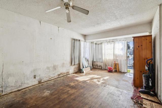229 Elm Street, Watsonville CA: https://media.crmls.org/mediaz/e2cc01c5-941e-4167-89b4-dd10d0f02616.jpg