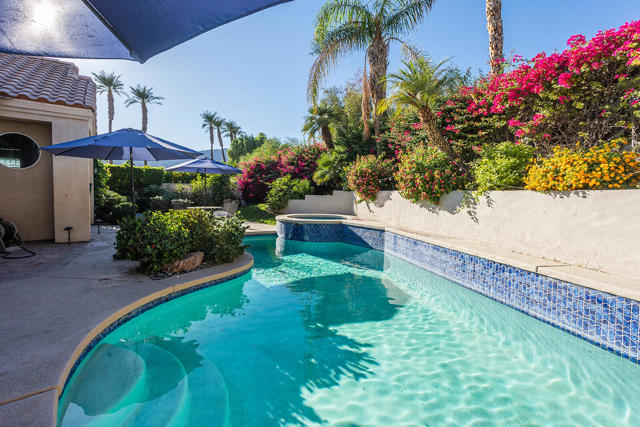 78970 Del Monte Court, La Quinta CA: https://media.crmls.org/mediaz/e2cc2b57-3b40-47d2-9f62-e0352748dcc2.jpg
