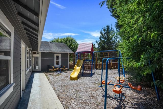 2165 Cox Road, Aptos CA: https://media.crmls.org/mediaz/e2cc9e1f-2221-448a-aa9a-7a2ed1e66698.jpg
