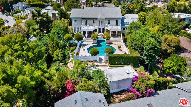 1350 Belfast Drive, Los Angeles CA: https://media.crmls.org/mediaz/e2cd9557-c83b-4d87-a1fa-b62fad787f1d.jpg