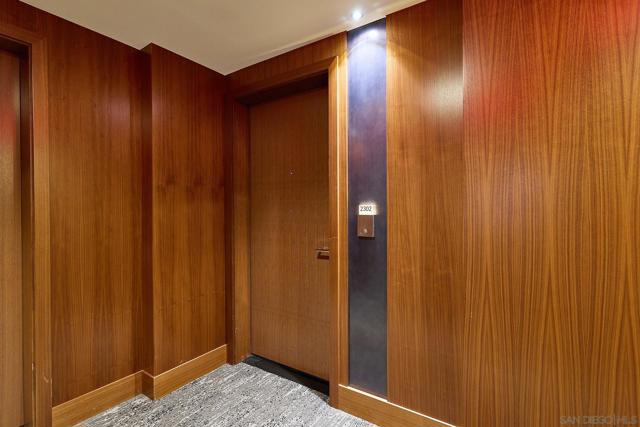 1388 Kettner Blvd, San Diego CA: https://media.crmls.org/mediaz/e2ce3922-fba8-4b70-8d53-07f57cd83393.jpg