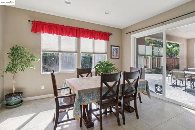 124 Clear Lake Ct, Oakley CA: https://media.crmls.org/mediaz/e2d042a8-2cc4-4856-9793-6ca54db5011b.jpg