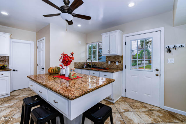 Detail Gallery Image 7 of 19 For 309 Acacia St, Altadena,  CA 91001 - 2 Beds | 2 Baths