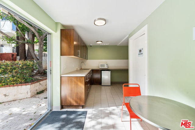 Drew Fenton | 836 S Bundy Drive Los Angeles CA | MLS: 7113379