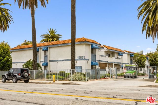 19531 E Cienega Avenue, Covina CA: https://media.crmls.org/mediaz/e2d2bee0-6a5a-4b3c-832d-eee71c3f9bb7.jpg
