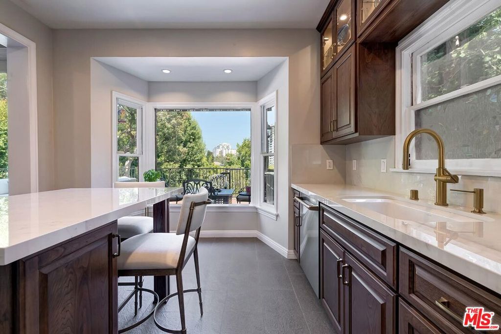 MLS #25602747 image #16