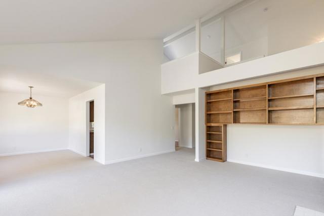 135 White Oaks Lane, Carmel Valley CA: https://media.crmls.org/mediaz/e2d39fa6-54c3-4feb-8cec-12b0cb704511.jpg