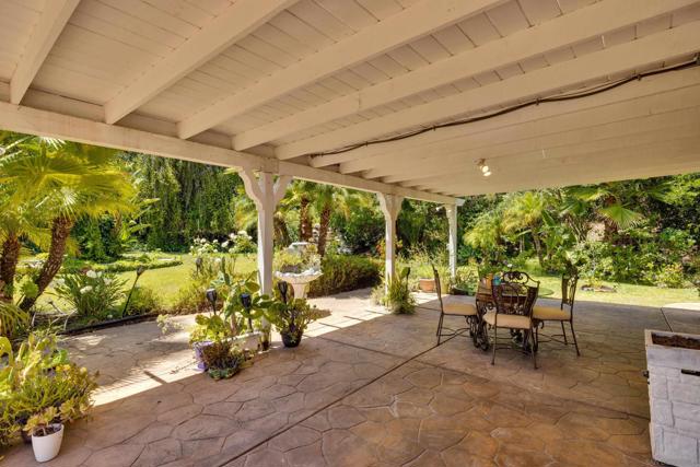 1288 Sunrise Way, Escondido CA: https://media.crmls.org/mediaz/e2d3bc3e-22a3-4e43-8f25-1b5db6dce26d.jpg