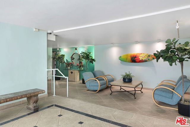 723 Palisades Beach Road, Santa Monica CA: https://media.crmls.org/mediaz/e2d57c40-b399-44f8-85f5-339c86694d3a.jpg