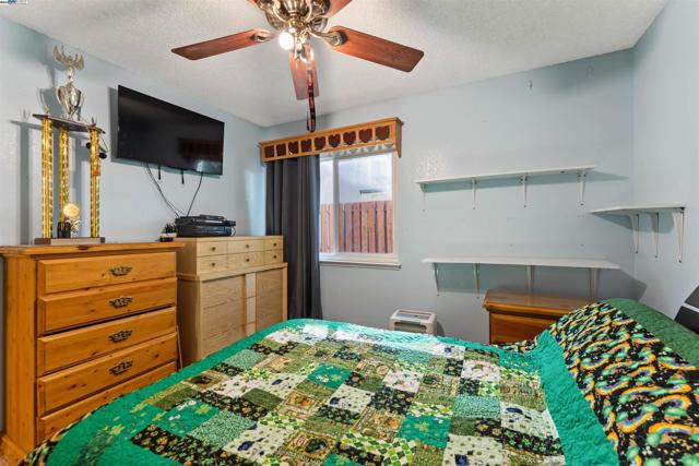 2901 Larkspur Dr., Antioch CA: https://media.crmls.org/mediaz/e2d5846c-e575-4164-8305-7efc619a76a5.jpg