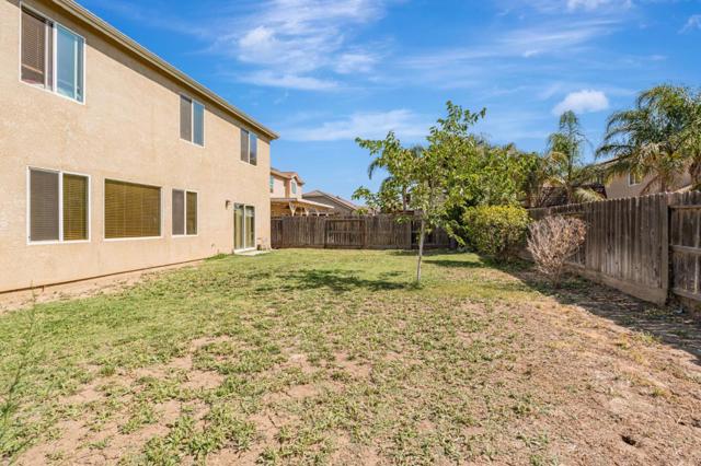 367 Sunburst Street, Los Banos CA: https://media.crmls.org/mediaz/e2d6c937-3f9f-4f72-a713-3c76bf914536.jpg