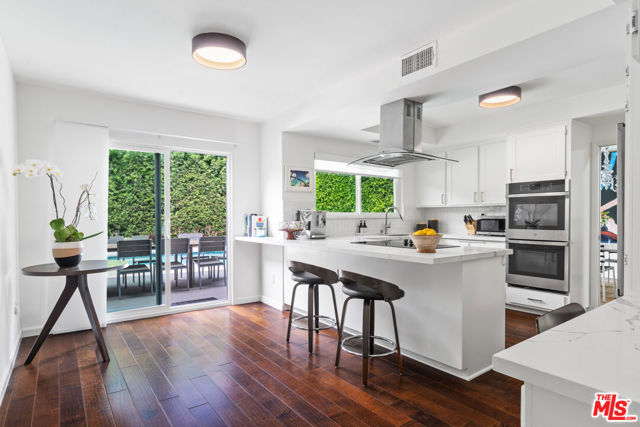 5481 Katherine Avenue photo 8