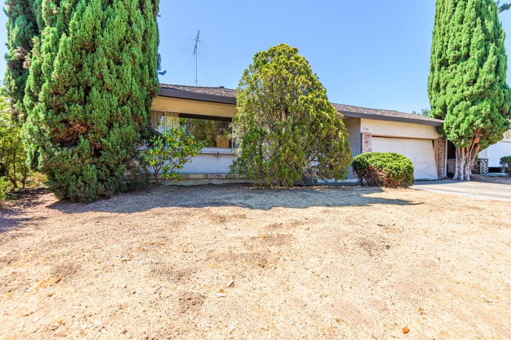 7558 Rainbow Drive