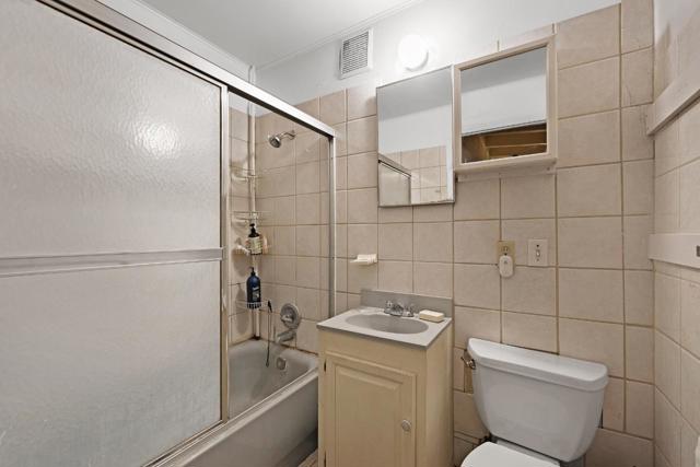 1549 Jupiter Way, Milpitas CA: https://media.crmls.org/mediaz/e2d7d185-fe0f-474d-9d4c-9bc28454e398.jpg