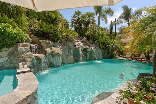 6369 Clubhouse Drive, Rancho Santa Fe CA: https://media.crmls.org/mediaz/e2d81d76-7306-4edd-826d-81323040f5aa.jpg