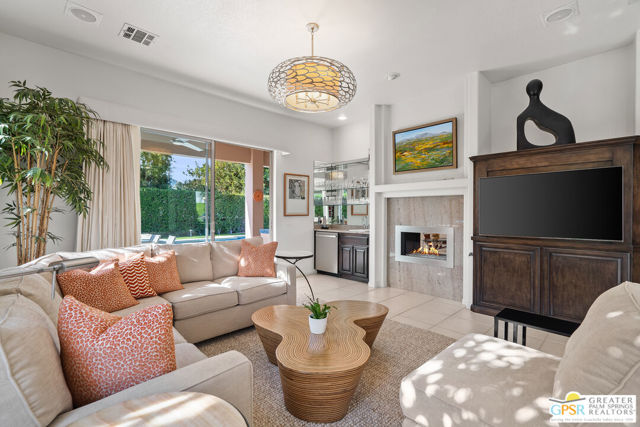 36750 Nancy Lane, Rancho Mirage CA: https://media.crmls.org/mediaz/e2d86a5c-7976-4d22-a3a5-c2defc7c2246.jpg