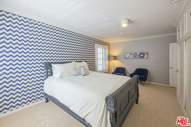 2318 Canyon Drive, Los Angeles CA: https://media.crmls.org/mediaz/e2d9f639-f1c3-454c-9df4-57298c884607.jpg