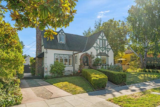 503 Van Ness Avenue, Santa Cruz CA: https://media.crmls.org/mediaz/e2da5808-0aca-4fe6-a571-e2868557e2b4.jpg
