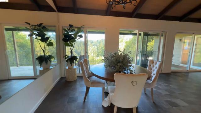 5051 Harrison Grade Rd, Sebastopol CA: https://media.crmls.org/mediaz/e2da7179-ad33-4320-8dc1-7c2646cf45db.jpg