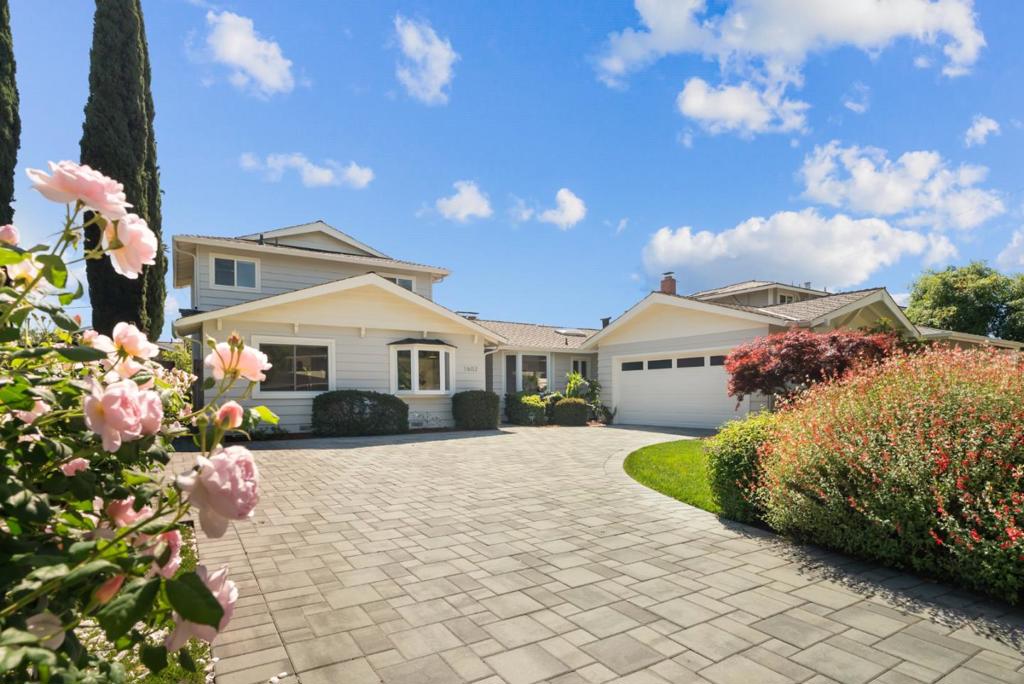 1602 Sheffield Avenue