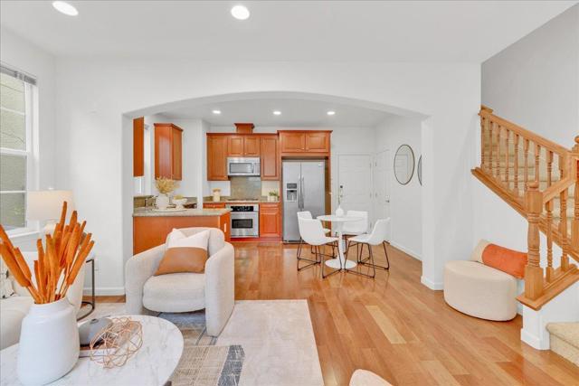 541 Ravenna Way, Hayward CA: https://media.crmls.org/mediaz/e2db0604-dc97-431b-8281-c7fc87af9ca7.jpg