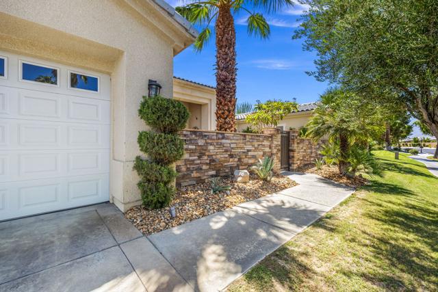 19 Sherwood Road, Rancho Mirage, CA 92270