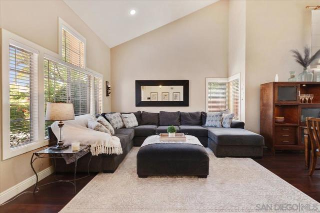 39201 Dovetree Drive, Murrieta CA: https://media.crmls.org/mediaz/e2dbe75d-5169-4dff-b45a-fd7b1454d1c8.jpg