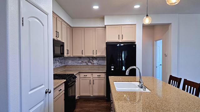 Detail Gallery Image 9 of 43 For 1516 San Borja Street #1,  Chula Vista,  CA 91913 - 2 Beds | 2 Baths