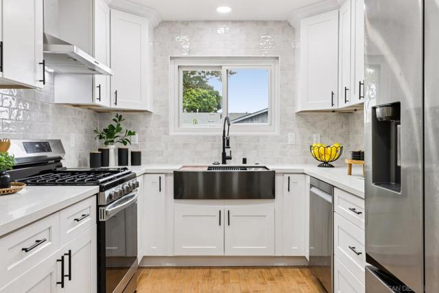 1422 Thermal Ave, San Diego CA: https://media.crmls.org/mediaz/e2dc589b-13cb-4531-afed-d5f3934a99d1.jpg