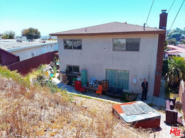 8352 Zitola Terrace, Playa del Rey CA: https://media.crmls.org/mediaz/e2dd8ee0-ef17-4ed6-aabd-a8355f9e230d.jpg