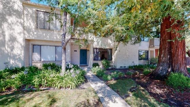 2 Morning Sun Court, Mountain View CA: https://media.crmls.org/mediaz/e2de12a7-429c-43b3-b394-946d4c8fbbc6.jpg