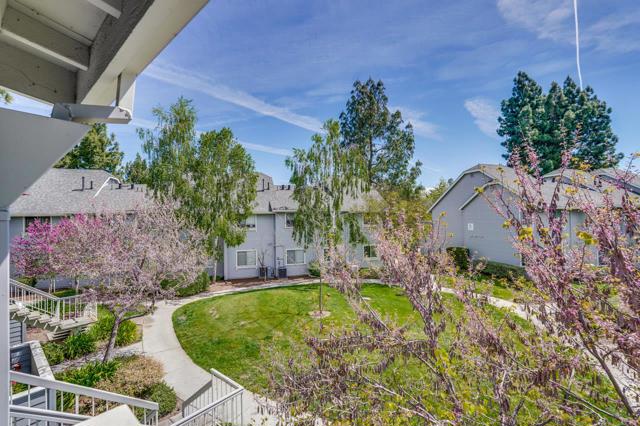 336 Shadow Run Drive, San Jose CA: https://media.crmls.org/mediaz/e2e190d4-bebf-4b70-ae34-8b21342586ee.jpg