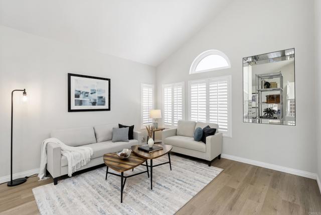 Detail Gallery Image 9 of 48 For 11673 Calle Simpson, El Cajon,  CA 92019 - 4 Beds | 2/1 Baths
