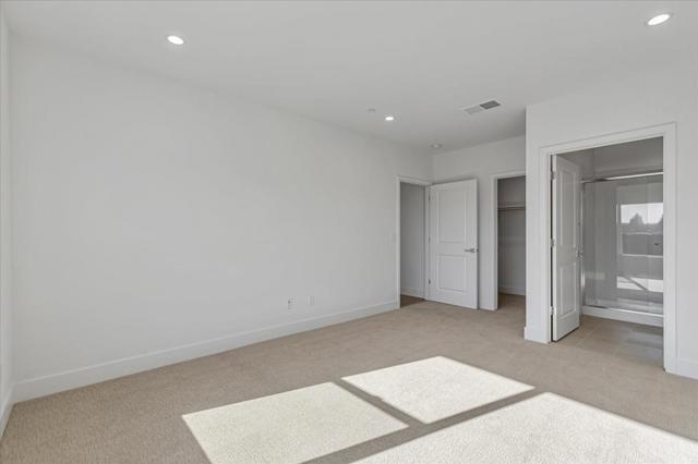 1005 Sinopia Terrace, San Ramon CA: https://media.crmls.org/mediaz/e2e1d849-959a-4592-96e6-257b2ceb73d9.jpg