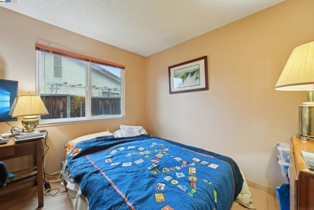 4942 Rocklin Dr, Union City CA: https://media.crmls.org/mediaz/e2e1f75c-3118-41d9-95ed-98e8c4efc7e0.jpg