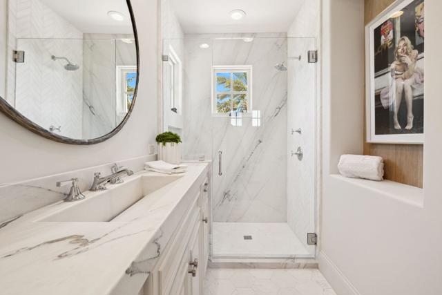 80740 Via Portofino, La Quinta CA: https://media.crmls.org/mediaz/e2e2a451-52be-4556-beed-7f45dc4ae7c8.jpg
