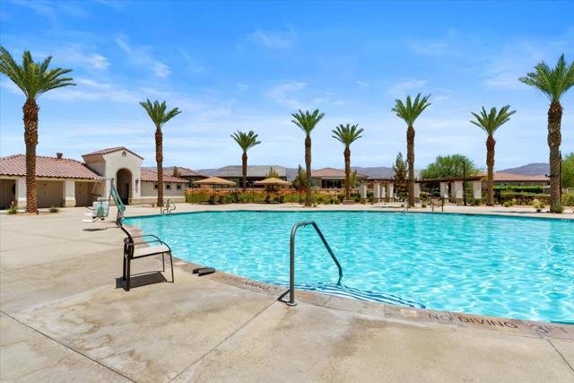 42940 Ascona Lane, Indio CA: https://media.crmls.org/mediaz/e2e2a767-bd2e-4b9a-9eb1-c83fe74158d6.jpg