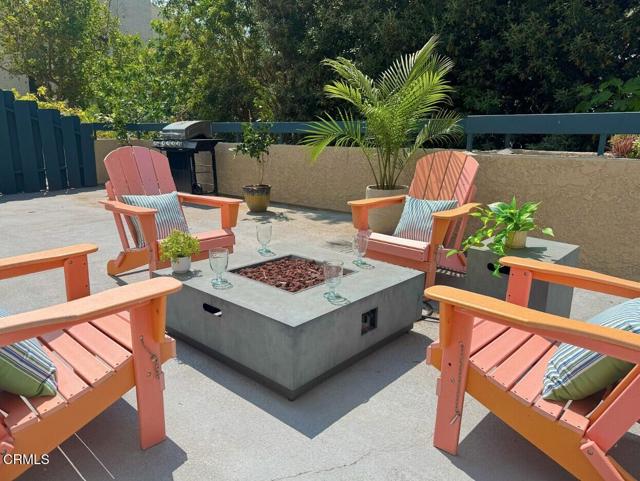4041 Via Marisol, Los Angeles CA: https://media.crmls.org/mediaz/e2e38952-ea8d-40bc-a665-31951884bdf2.jpg